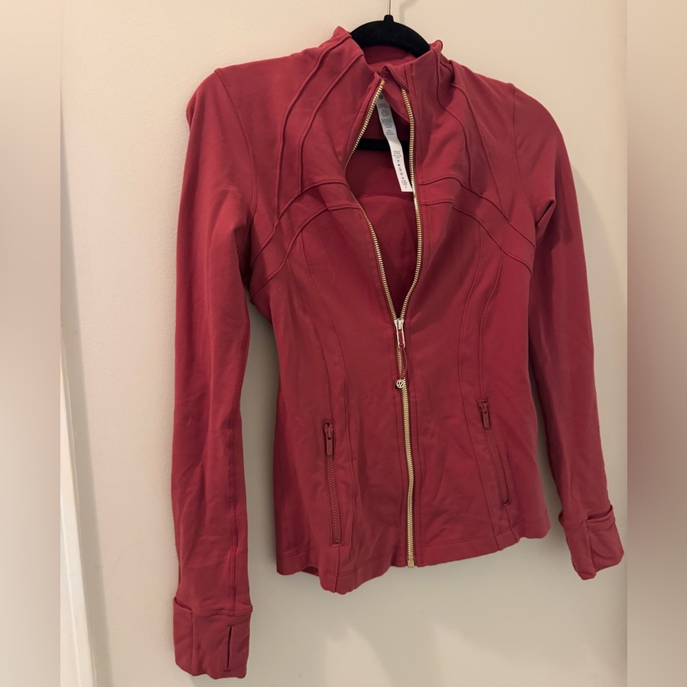LULULEMON DEFINE JACKET LUON SIZE 4 MULLED WINE